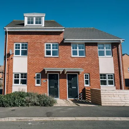 Rent this 3 bed townhouse on Letchworth Drive in Stockton-on-Tees, TS19 8JR
