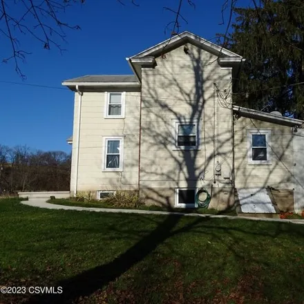 Image 2 - 585 Southern Drive, Pensyls Mill, Franklin Township, PA 17820, USA - House for rent