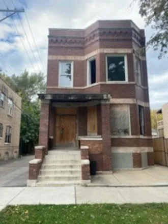 Buy this 12 bed duplex on 6242 South Honore Street in Chicago, IL 60636