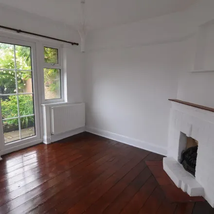 Rent this 3 bed townhouse on Hail & Ride Jevington Way in Jevington Way, London