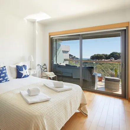 Rent this 1 bed apartment on Avenida de Portugal in 2765-272 Cascais, Portugal