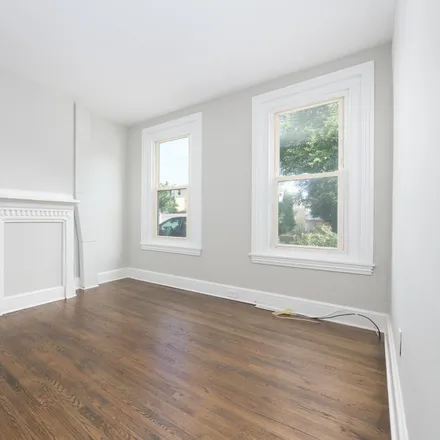 Image 2 - 326 Grover Street, Phoenixville, PA 19460, USA - Townhouse for sale