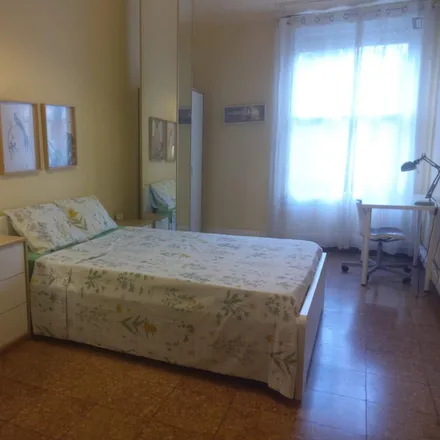 Rent this 7 bed room on Gran Via del Marqués del Túria in 54, 46005 Valencia