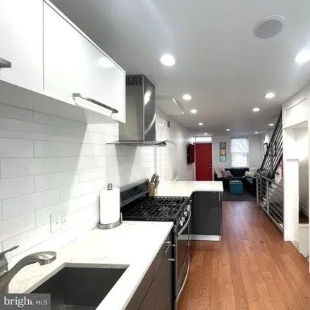 Image 4 - 124 West Thompson Street, Philadelphia, PA 19122, USA - House for sale