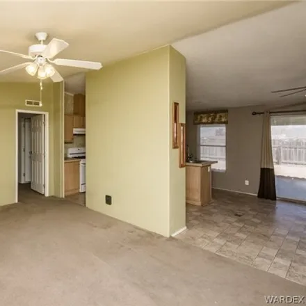Image 7 - 4174 North Bond Street, New Kingman-Butler, Mohave County, AZ 86409, USA - Apartment for sale