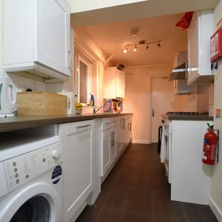 Image 9 - 128 Milner Road, Stirchley, B29 7RG, United Kingdom - Apartment for rent
