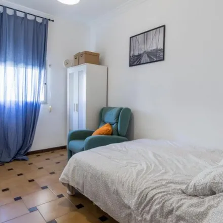 Rent this 5 bed apartment on Carrer de Beatriz Tortosa in 37, 46021 Valencia