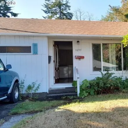 Buy this 2 bed house on 1697 Cottonwood Avenue in Coos Bay, OR 97420