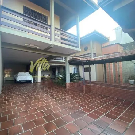 Buy this 6 bed house on Rua Guerino Basso in Araucária - PR, 83703-230