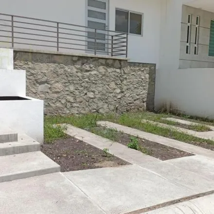 Buy this 3 bed house on Privada Cascada de Agua Blanca in Delegaciön Santa Rosa Jáuregui, QUE