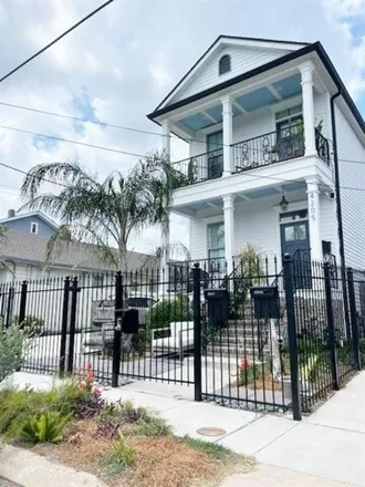 Rent this 3 bed house on 4209 South Prieur Street in New Orleans, LA 70125