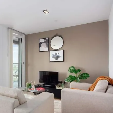 Rent this 2 bed apartment on London in E1 6GR, United Kingdom