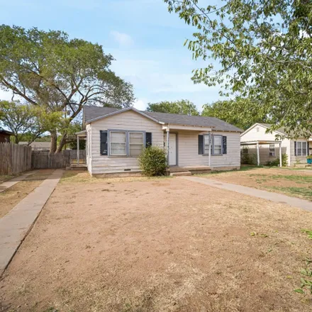 Buy this 2 bed house on 2710 41st Street in Lubbock, TX 79413