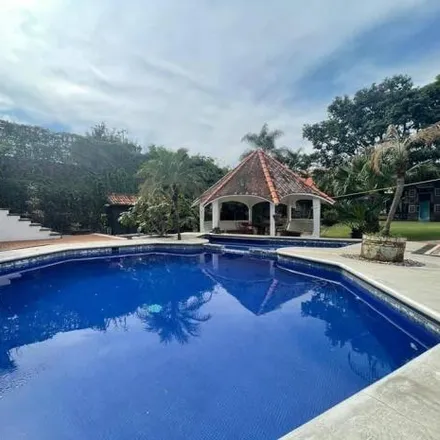 Buy this 5 bed house on Primera Privada de Diana in Primavera, 62370 Cuernavaca