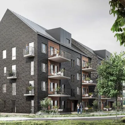 Rent this 3 bed apartment on Hemlingby Köpcentrum in DollarStore, Grafikergatan