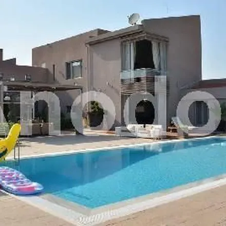 Rent this 3 bed apartment on Βασιλίσσης Σοφίας in 151 24 Marousi, Greece