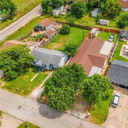 Buy this 4 bed house on 727 West 6th Street in Freeport, TX 77541