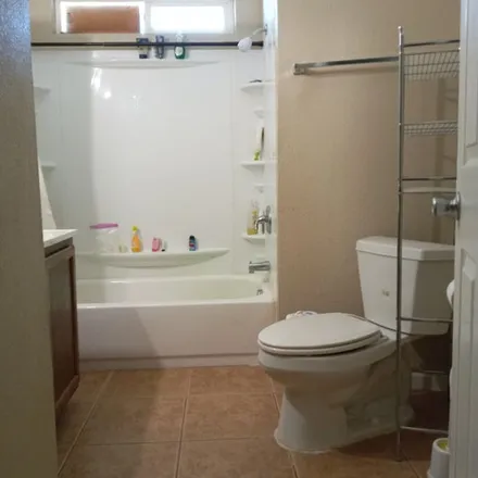 Image 2 - 6300 Silverfield Drive, Spring Valley, NV 89103, USA - Apartment for rent