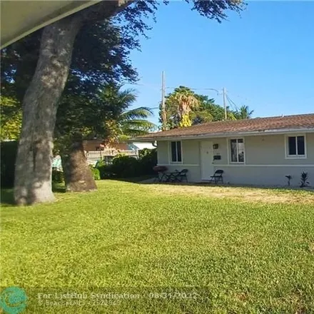 Rent this 2 bed duplex on 725 North 28th Avenue in Hollywood, FL 33020