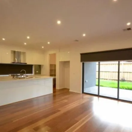 Image 3 - Symons Street, Cranbourne East VIC 3977, Australia - Apartment for rent