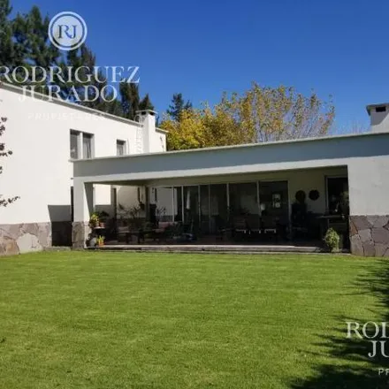 Rent this studio house on unnamed road in Partido de Tigre, General Pacheco