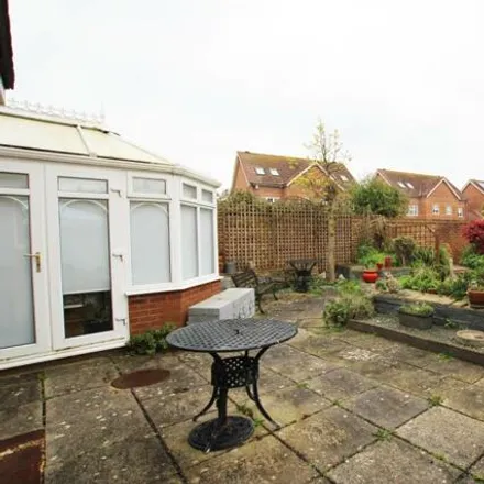 Image 4 - Cabot Close, Eastbourne, BN23 6RT, United Kingdom - House for sale