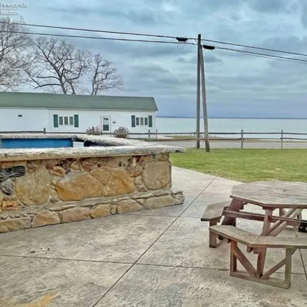 Image 7 - Kelleys Island Brewery, West Lakeshore Drive, Kelleys Island, Erie County, OH 43438, USA - House for sale