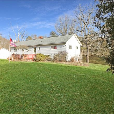 Rent this 4 bed house on 685 West River Road in Valley City, Liverpool Township