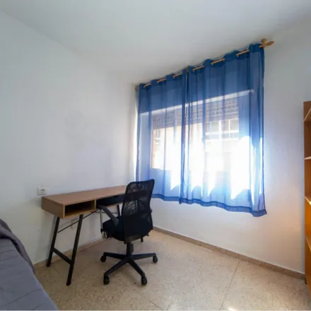 Rent this 3 bed apartment on CSIF Granada in Aulas de Formación, Calle Profesor Tercedor Díaz