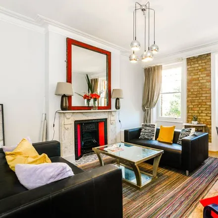 Rent this 3 bed apartment on Rokesly Junior and Infant School in Mulberry Close, London