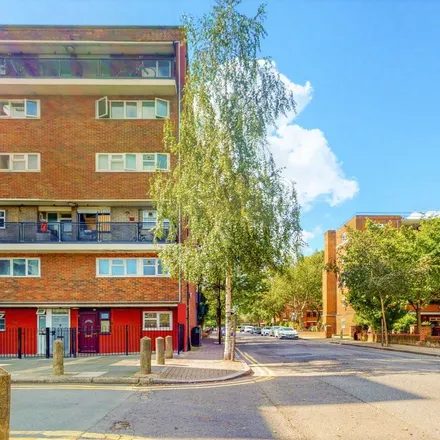 Rent this 4 bed apartment on Wimbourne Court in Cavendish Street, London