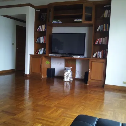Rent this 2 bed apartment on The Horizon in Soi Sukhumvit 63, Vadhana District