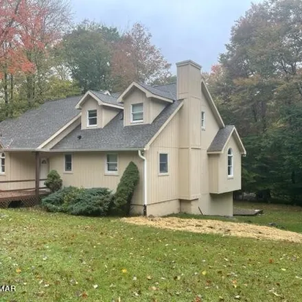 Image 2 - 298 Fawn Road, Tobyhanna Township, PA 18347, USA - House for sale