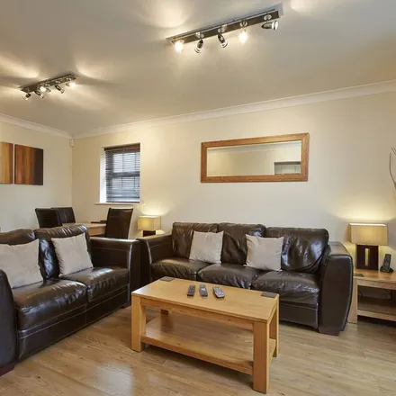 Rent this 2 bed apartment on Newbury in RG14 7EZ, United Kingdom