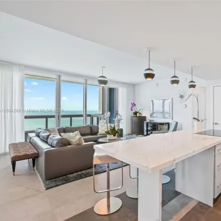 Image 7 - The Carillon Hotel & Spa, 6899 Collins Avenue, Atlantic Heights, Miami Beach, FL 33141, USA - Condo for rent