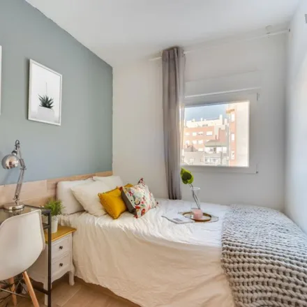 Rent this 4 bed room on Blanco Argibay-Pinos Baja in Calle del Capitán Blanco Argibay, 28029 Madrid