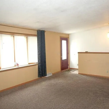 Image 2 - 1680 East Parrish Street, Prairie du Chien, WI 53821, USA - House for sale