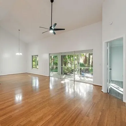 Image 2 - 6058 Westbourgh Dr, Naples, Florida, 34112 - House for sale