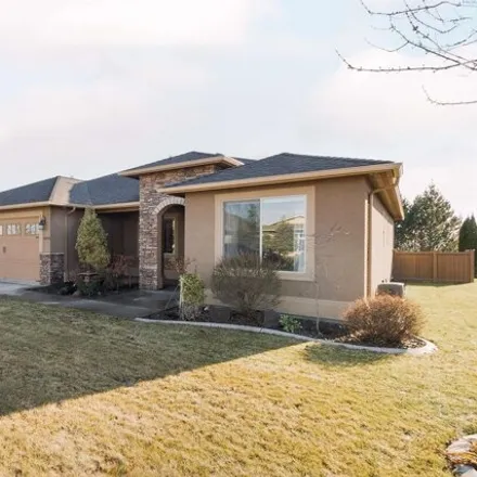 Buy this 3 bed house on 3039 Bluffs Drive in Richland, WA 99354