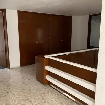 Rent this 3 bed house on Avenida Fuente de los Leonés in Colonia Lomas Hipódromo, 53950 Naucalpan de Juárez