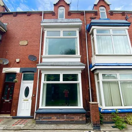 Rent this 4 bed townhouse on Colwyn Road in Hartlepool, TS26 9AL