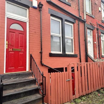 Rent this 2 bed house on Woodview Road in Leeds, LS11 6LE