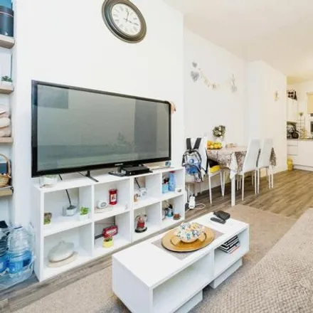 Image 2 - 38 St. George's Road, London, E7 8HY, United Kingdom - Townhouse for sale