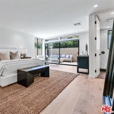 Image 4 - 1217 1/2 N Mansfield Ave, Los Angeles, California, 90038 - House for sale