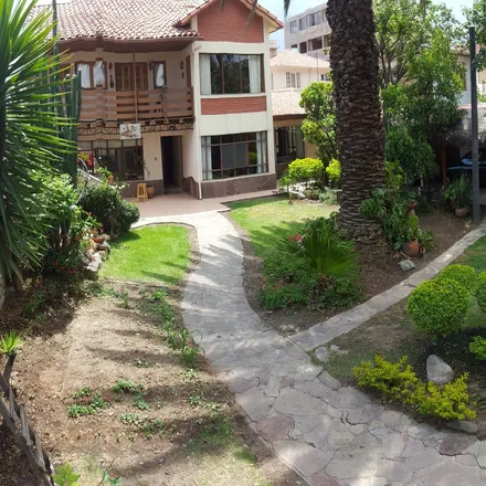 Rent this 2 bed house on Pulacayo