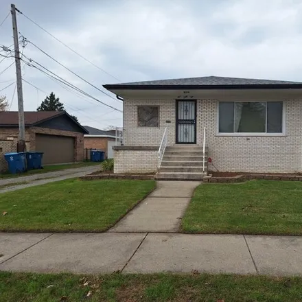 Buy this 3 bed house on 572 Escanaba Avenue in Calumet City, IL 60409