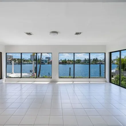 Image 1 - 7531 Beach View Drive, North Bay Village, Miami-Dade County, FL 33141, USA - House for rent