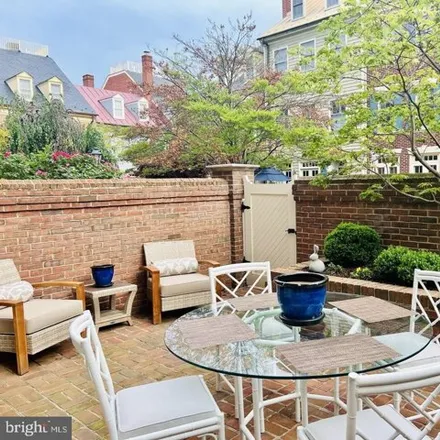 Rent this 2 bed condo on 462 South Union Street in Alexandria, VA 22314