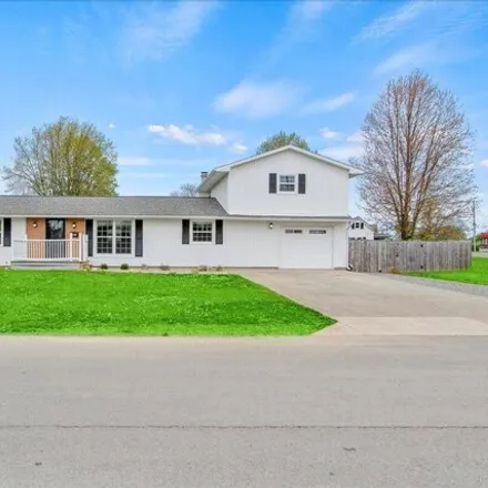 Buy this 5 bed house on 280 Richard Avenue in Bellefontaine, OH 43311