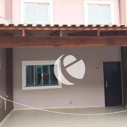 Buy this 3 bed house on Rua Florindo Salvador 300 in Coliseu, Londrina - PR